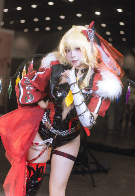 《东方project》芙兰朵露·斯卡雷特cosplay