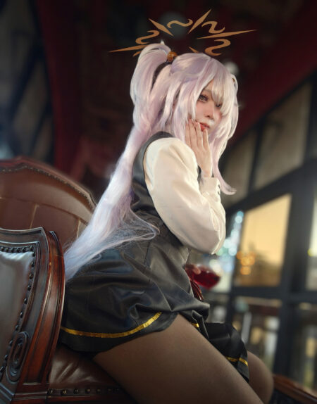 《蔚蓝档案》板垣鹿江cosplay