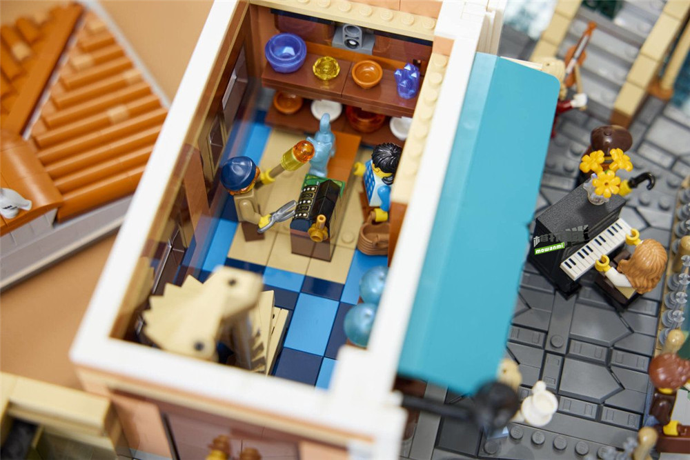 12.jpg 乐高推出Icons LEGO-11388“威尼斯街区水城”拼装积木套装-MOKIHUB